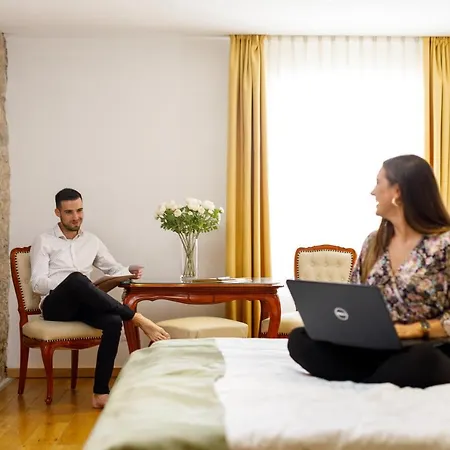 Historia Malomkert מלון Veszprém