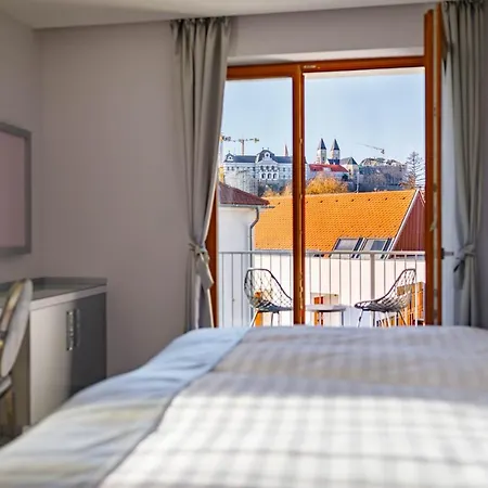 Historia Malomkert 4* Veszprém