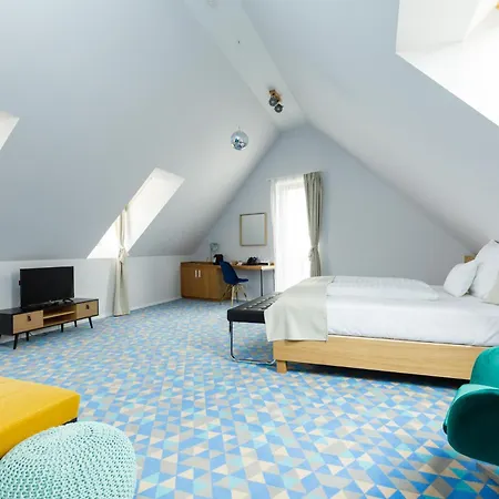 מלון Historia Malomkert 4*