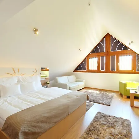 Historia Malomkert 4*