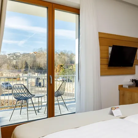 Historia Malomkert Hotell 4*