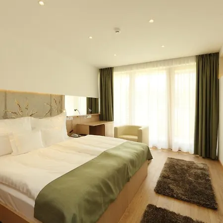 Historia Malomkert 4* Veszprém