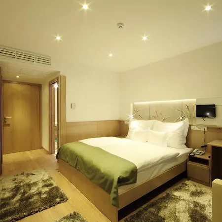 Historia Malomkert 4* Veszprém