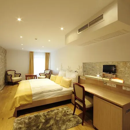 Hotell Historia Malomkert 4*