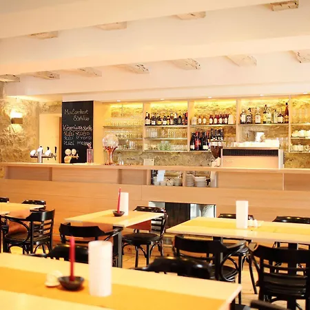 Historia Malomkert Otel Veszprém
