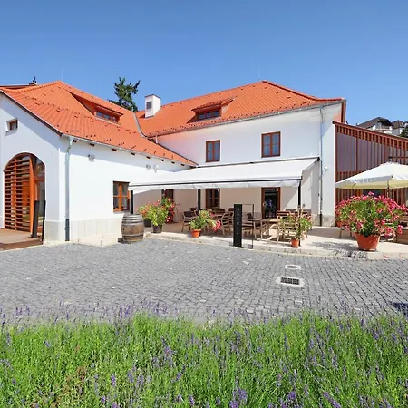 Historia Malomkert Otel
