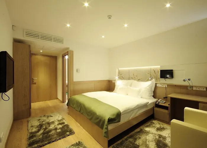 Historia Malomkert 4* Veszprém